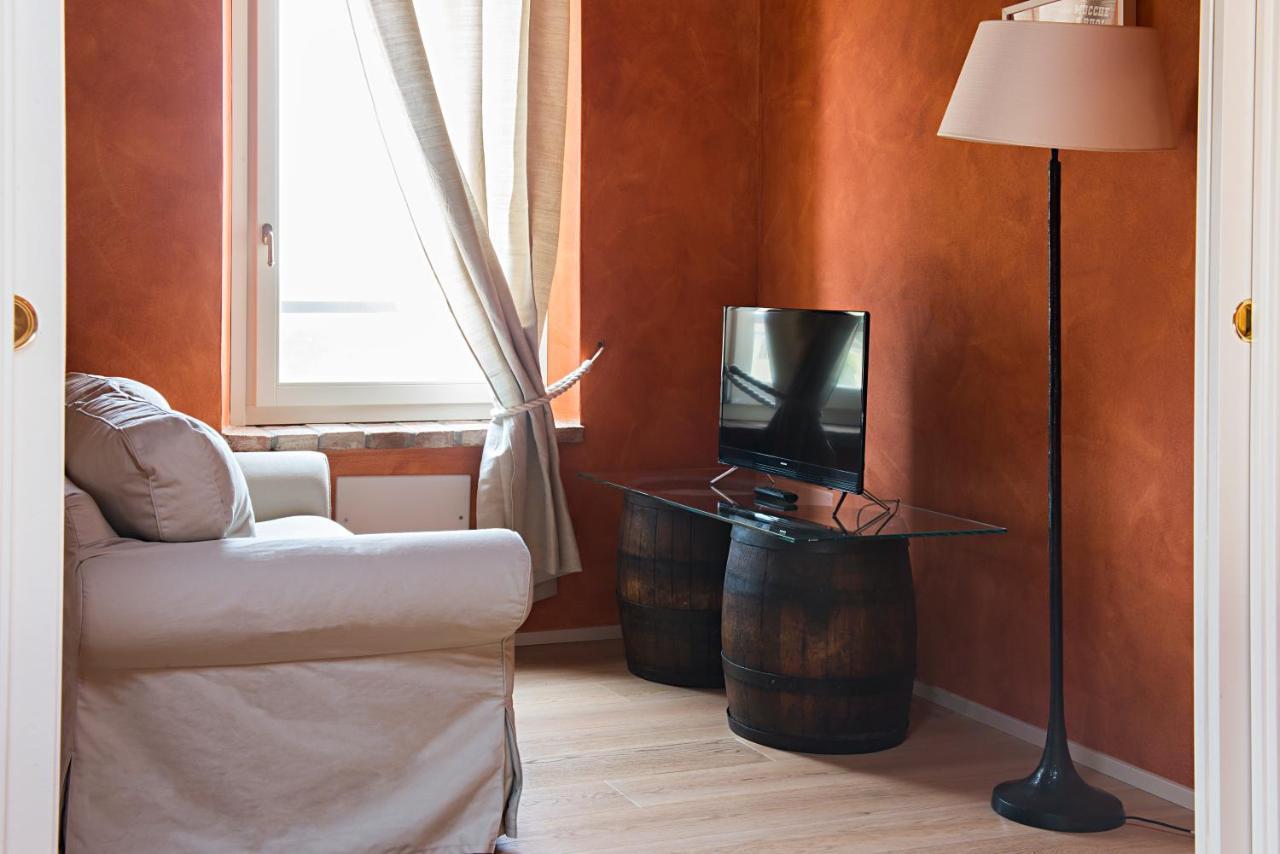 Agriturismo Lecolombare โนกาโรเล รอคคา ภายนอก รูปภาพ