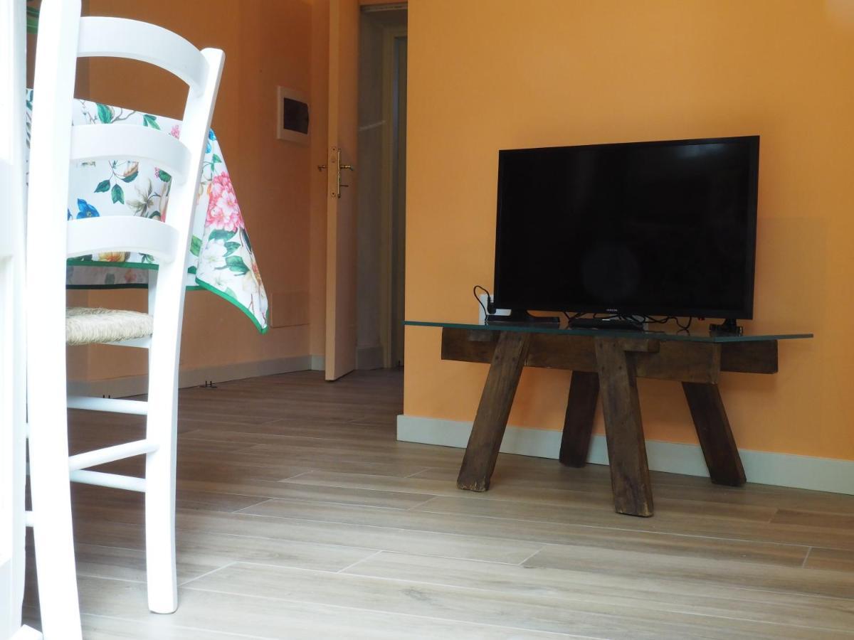 Agriturismo Lecolombare โนกาโรเล รอคคา ภายนอก รูปภาพ